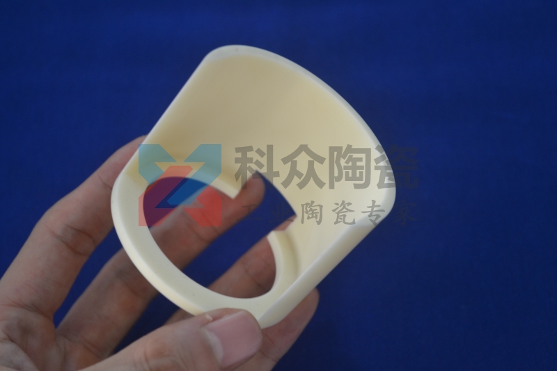 對比傳統鋼材氧化鋁陶瓷具有哪些優勢？
